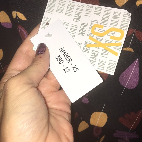 Lularoe xs Amber - Picture 2 of 3